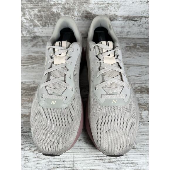 Women's New Balance DynaSoft Pro Run V2 Light Biege Running Shoes Sz 9B Athletic - Picture 4 of 10